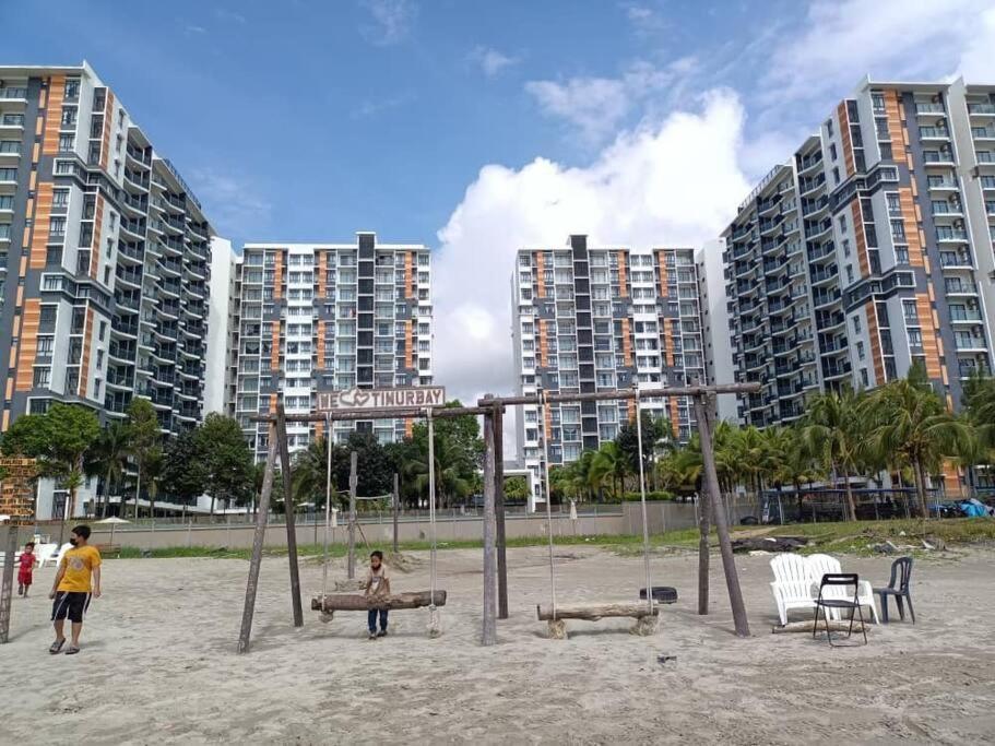 Timurbay Seafront Residence By Ozzy Azizi Kuantan Kültér fotó